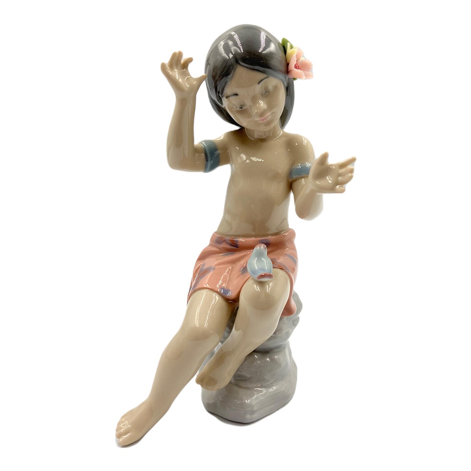 LLADRO リヤドロ 小さなパイロット 5697 フィギュリン LLADRO (リヤドロ) フィギュリン NINA HAWAIANA｜トレファクONLINE