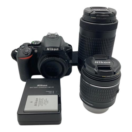 Nikon (ニコン) デジタル一眼レフカメラ ダブルズームキット D5600 2478万画素 APS-C 23.5mm×15.6mm CMOS 専用電池 SDXCカード対応 ISO100～25600 -