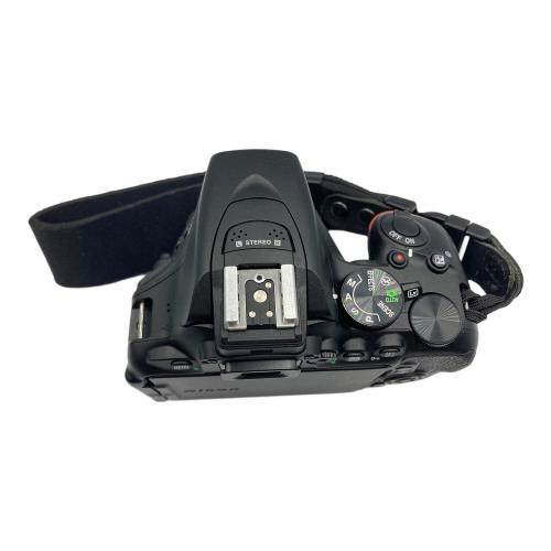 Nikon (ニコン) デジタル一眼レフカメラ ダブルズームキット D5600 2478万画素 APS-C 23.5mm×15.6mm CMOS 専用電池 SDXCカード対応 ISO100～25600 -