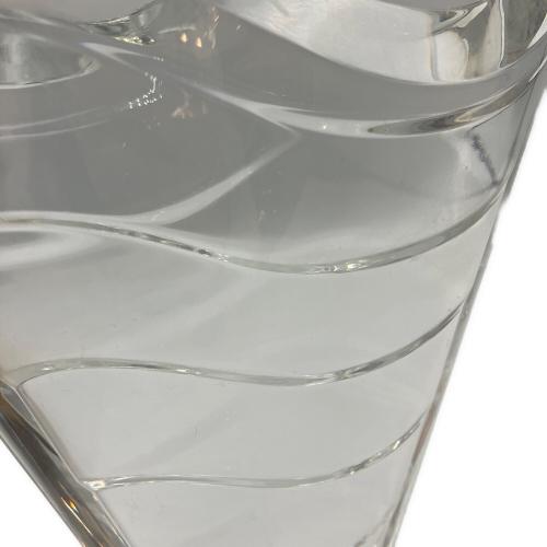 Baccarat (バカラ) フラワーベース ウェーブ