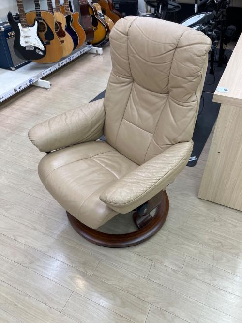 Ekornes (エコーネス) チェア オットマン付 ベージュ レノー