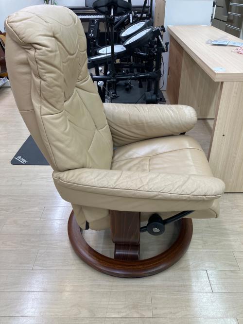 Ekornes (エコーネス) チェア オットマン付 ベージュ レノー