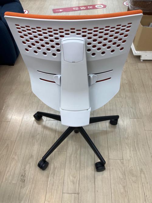 KOKUYO (コクヨ) オフィスチェア CRS-G1820E1 オレンジ×ブラック Wizard2