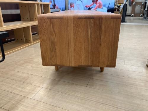 テレビボード