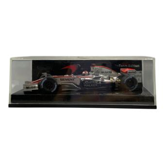 MINICHAMPS (ミニチャンプス) TEAM MCLAREN MERCEDES MP4-21 KIMI RAIKKONEN 2006 モデルカー 1/43
