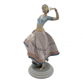 LLADRO (リヤドロ) フィギュリン 6527 インドの舞姫/花欠け有