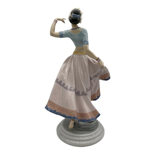 LLADRO (リヤドロ) フィギュリン 6527 インドの舞姫/花欠け有