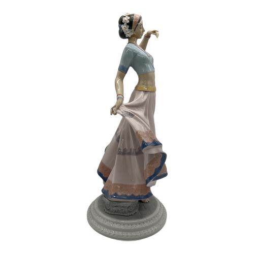 LLADRO (リヤドロ) フィギュリン 6527 インドの舞姫/花欠け有