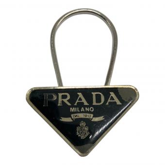 PRADA (プラダ) 三角ロゴプレートキーリング M285X ブラック