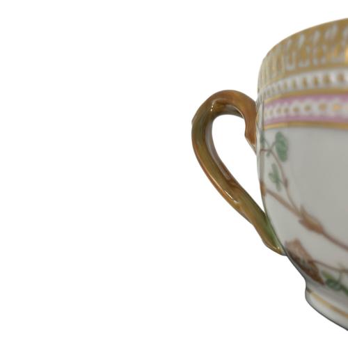 ROYAL COPENHAGEN (ロイヤル・コペンハーゲン) ティーカップ  フローラダニカ