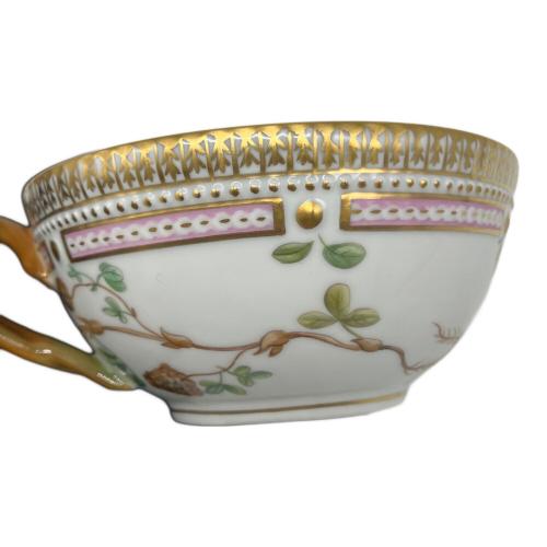 ROYAL COPENHAGEN (ロイヤル・コペンハーゲン) ティーカップ  フローラダニカ