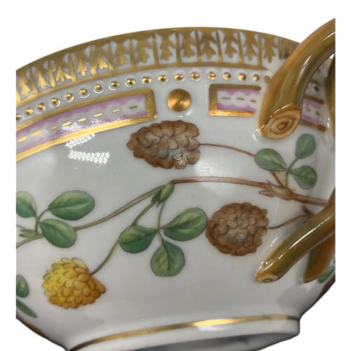 ROYAL COPENHAGEN (ロイヤル・コペンハーゲン) ティーカップ  フローラダニカ