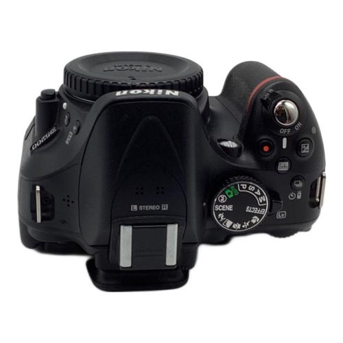 Nikon (ニコン) デジタル一眼レフカメラ D5200