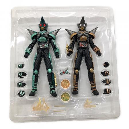 S.I.C. 仮面ライダーキックホッパー＆パンチホッパー BANDAI (バンダイ