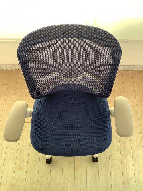 オカムラ オフィスチェア ホワイト×ブルー シルフィー