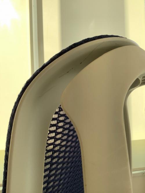 オカムラ オフィスチェア ホワイト×ブルー シルフィー