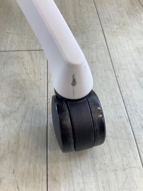 オカムラ オフィスチェア ホワイト×ブルー シルフィー