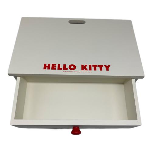 ハローキティ　ミニドレッサー　新品　未使用　ポイントカード景品　非売品　元箱あり Sanrio (サンリオ) ハローキティ 手鏡 ミニドレッサー ホワイト