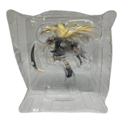 To LOVEる (トラブル) ヤミ 金色の闇 1/8 フィギュア