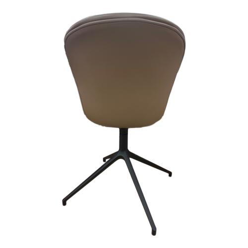 BoConcept (ボーコンセプト) チェア 148 ブラウン Adelaide