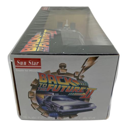 サンスター バック・トゥ・ザ・フューチャー PartII デロリアン マークII モデルカー 1/18 ダイキャストモデルカー