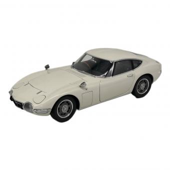 AUTOart (オートアート) トヨタ 2000GT 1967年式 モデルカー 1/18