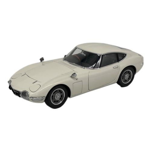 AUTOart (オートアート) トヨタ 2000GT 1967年式 モデルカー 1/18