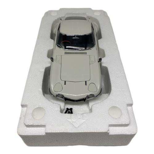 AUTOart (オートアート) トヨタ 2000GT 1967年式 モデルカー 1/18