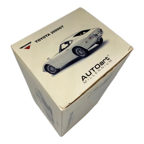 AUTOart (オートアート) トヨタ 2000GT 1967年式 モデルカー 1/18