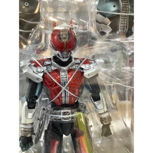 仮面ライダー電王 (カメンライダーデンオウ) フィギュア S.I.C. 電王ソードフォーム＆モモタロス 購入者特典付き