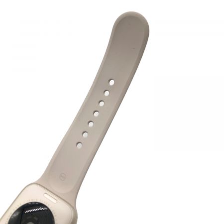 Apple (アップル) Apple Watch SE(第二世代) 画面小キズ有 MNJP3J/A GPSモデル ケースサイズ:40㎜ 〇 バッテリー:Sランク(100%) 程度:Aランク A2722
