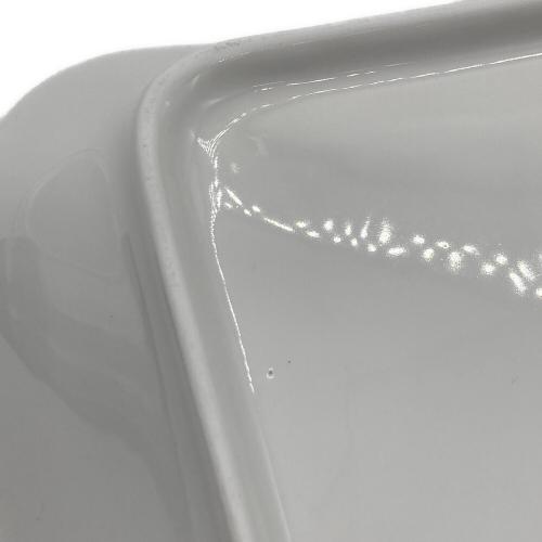 ROYAL COPENHAGEN (ロイヤル・コペンハーゲン) スクエアボウル ホワイトフルーテッド・ハーフレース