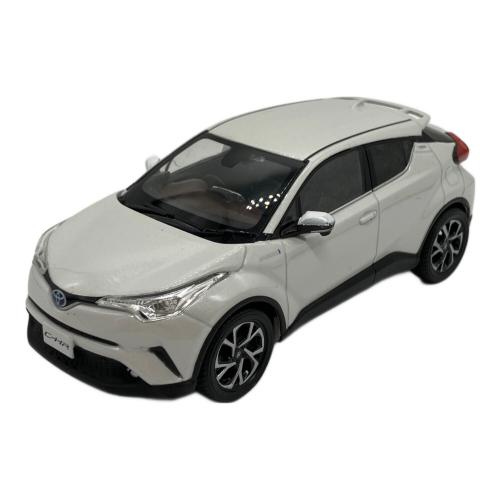 CHR モデルカー ホワイトパールクリスタルシャイン
