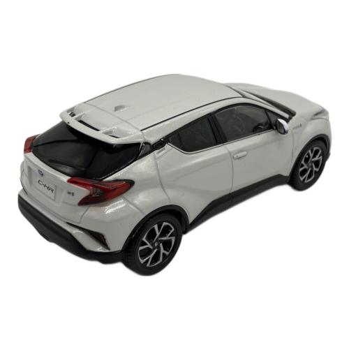 CHR モデルカー ホワイトパールクリスタルシャイン