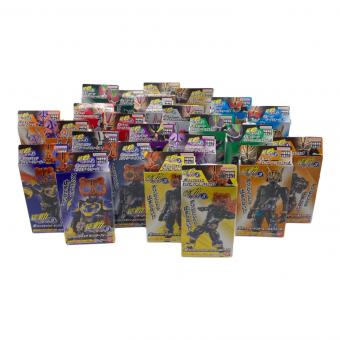 仮面ライダーギーツ (カメンライダーギーツ) 仮面ライダー ※チューイングガム菓子取り出しのため開封 装動ギーツID2＆3 24個入