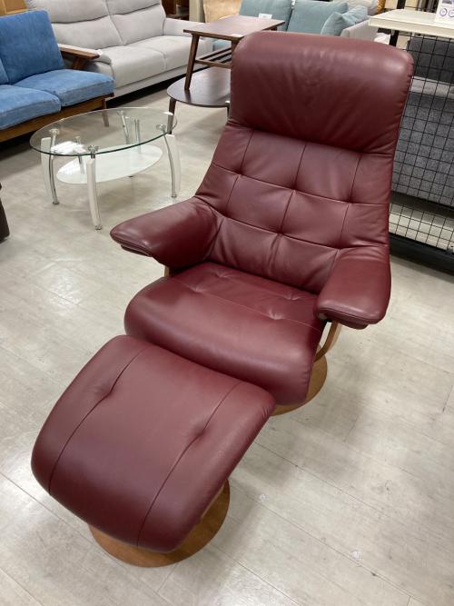 karimoku (カリモク) リクライニングチェアー レッド THE FIRST RU02モデル 224 オットマン付き
