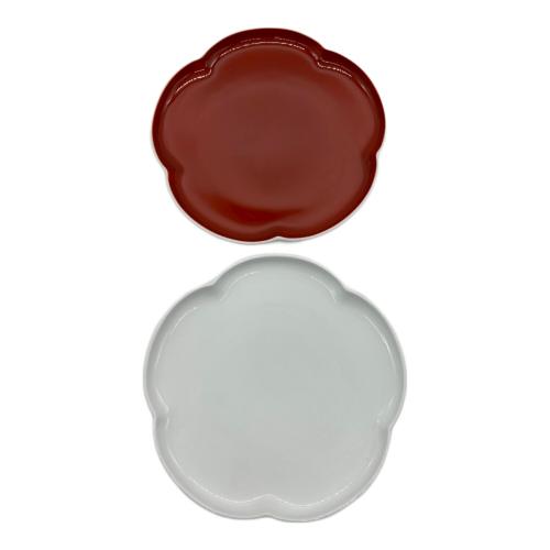 深川製磁 (フカガワセイジ) 盛皿 レッド・ホワイト 梅型 2Pセット