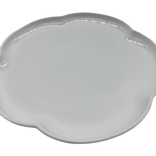 深川製磁 (フカガワセイジ) 盛皿 レッド・ホワイト 梅型 2Pセット