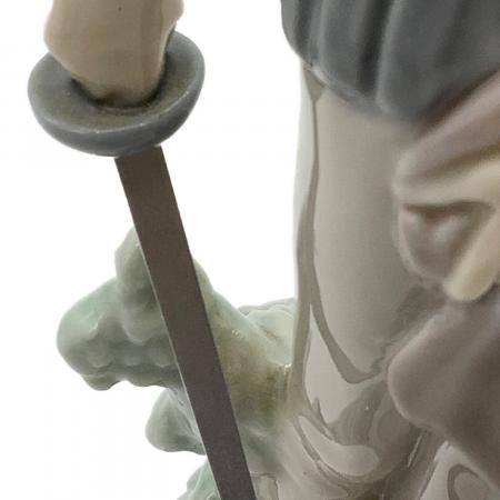 LLADRO (リヤドロ) フィギュリン 立ち上がるドン・キホーテ