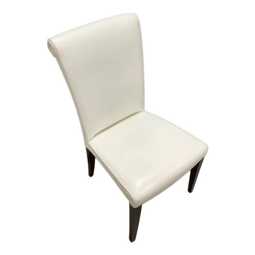 Poltrona Frau (ポルトローナフラウ) ダイニングチェアー SEDIA VITTORIA