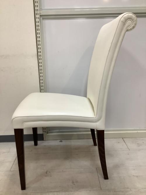 Poltrona Frau (ポルトローナフラウ) ダイニングチェアー SEDIA VITTORIA