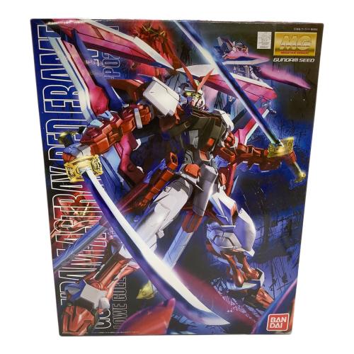 BANDAI (バンダイ) ガンダム ロウ・ギュール専用モビルスーツ ガンダムアストレイレッドフレーム改 1/100スケール マスターグレードモデル MBF-P02KAI