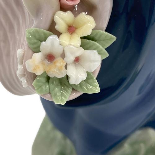 LLADRO (リヤドロ) フィギュリン きれいな花ばかり