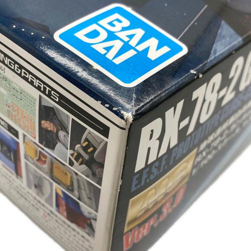 BANDAI (バンダイ) MG 1/100 RX-78-2 ガンダムVer.3.0 ガンプラ ※外箱傷み有