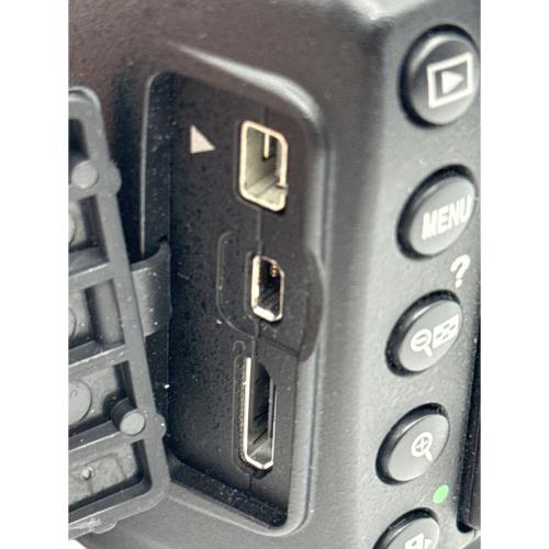 Nikon (ニコン) デジタル一眼レフカメラ D5000