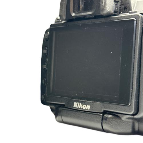 Nikon (ニコン) デジタル一眼レフカメラ D5000