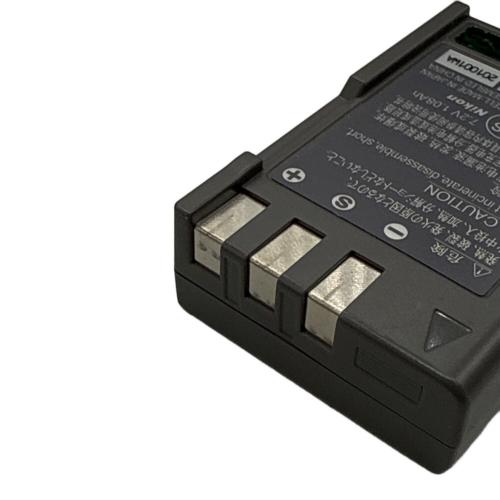 Nikon (ニコン) デジタル一眼レフカメラ D5000