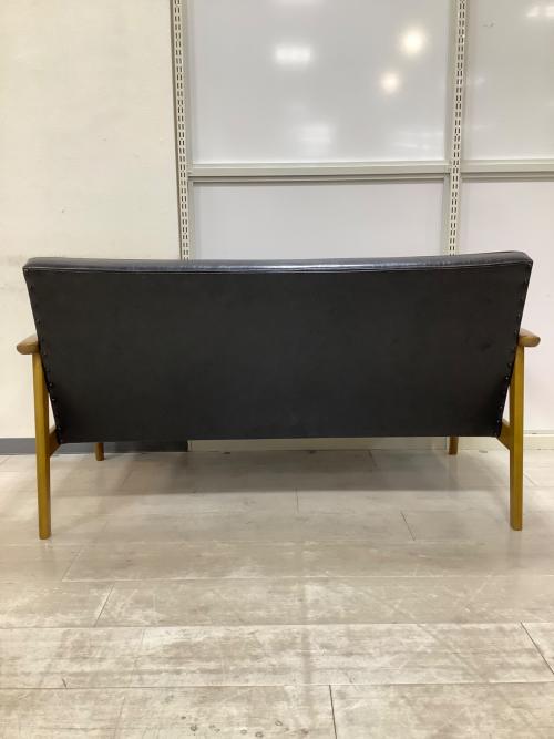 カリモク60 (カリモクロクマル) 2人掛けソファー Ｋチェア2シーター