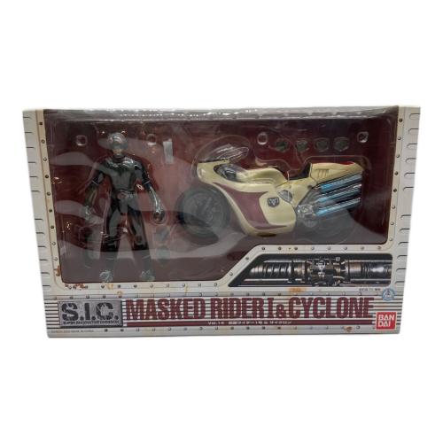 BANDAI (バンダイ) S.I.C. Vol. 14 仮面ライダー 1号 & サイクロン フィギュア