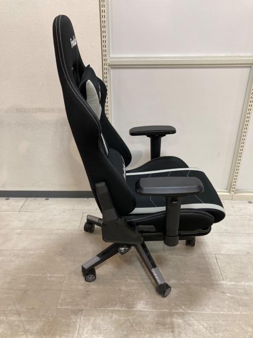 Feel Lab ゲーミングチェア 64 ブラック